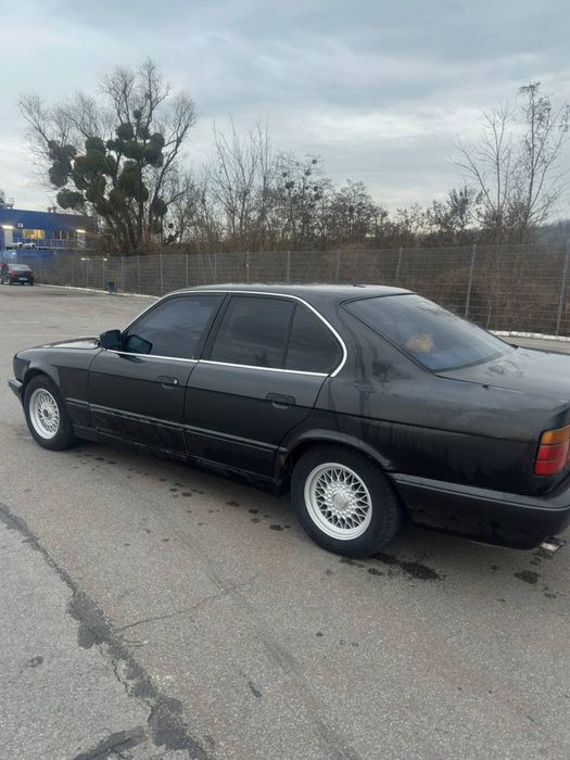 Продам Бмв е34 525