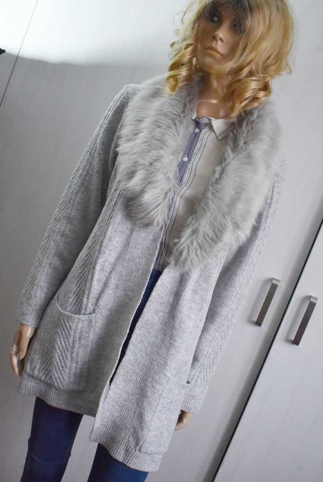 Sweter S 36 kardigan futrzany kołnierz elegancki dzianinowy narzutka