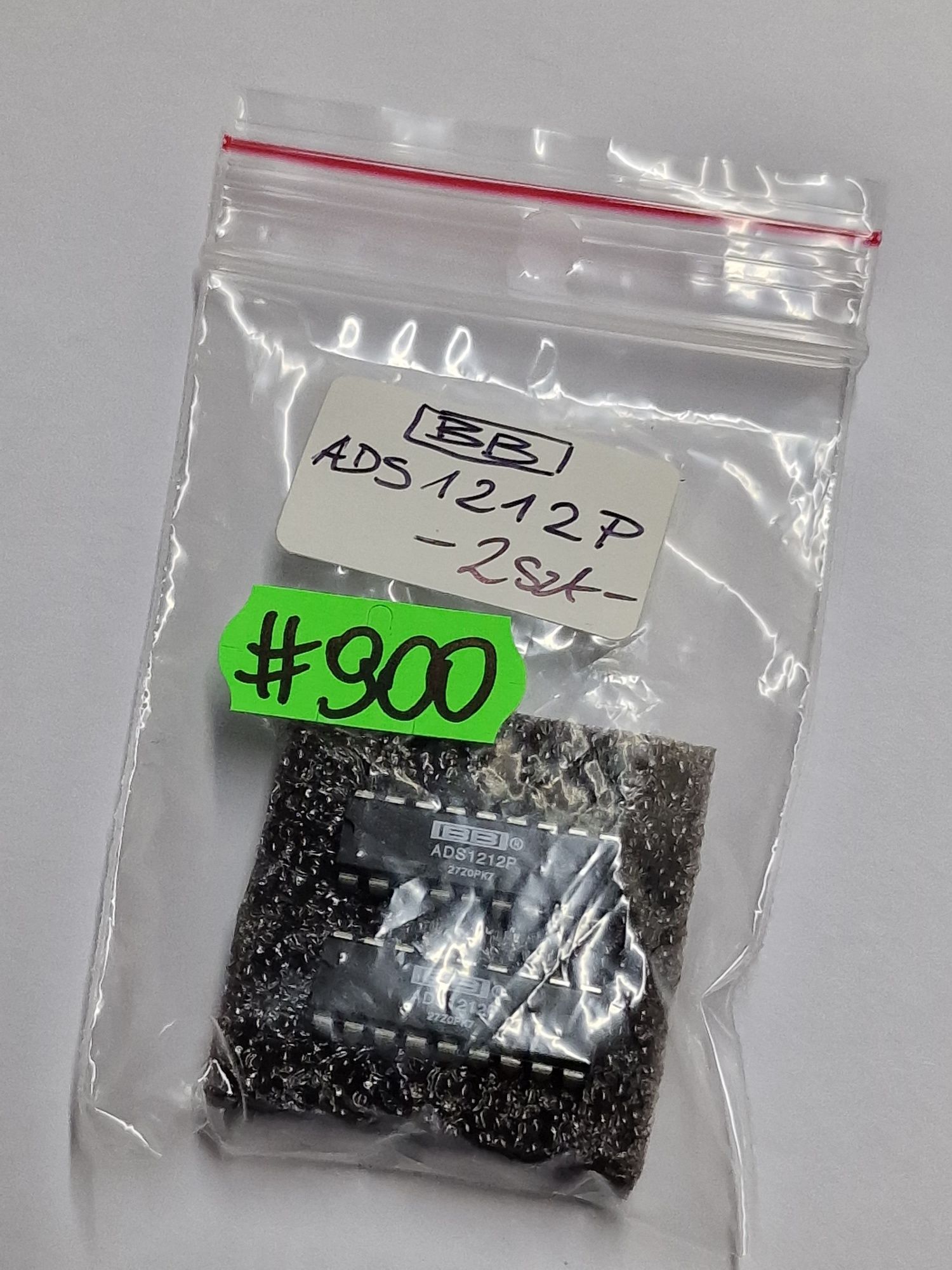 #900   Układ scalony ADS1212P Burn Brown