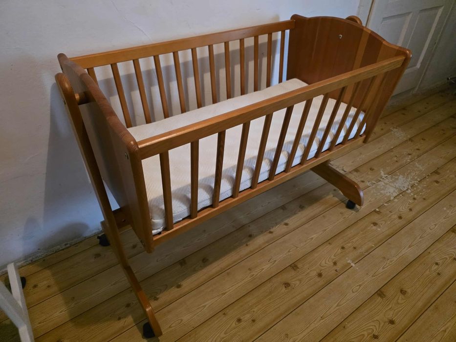 Kołyski drewniane