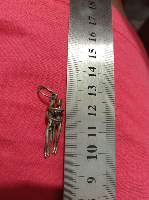 Продам серебряные украшения подвески 925 проба , цена за грамм 90 грн.