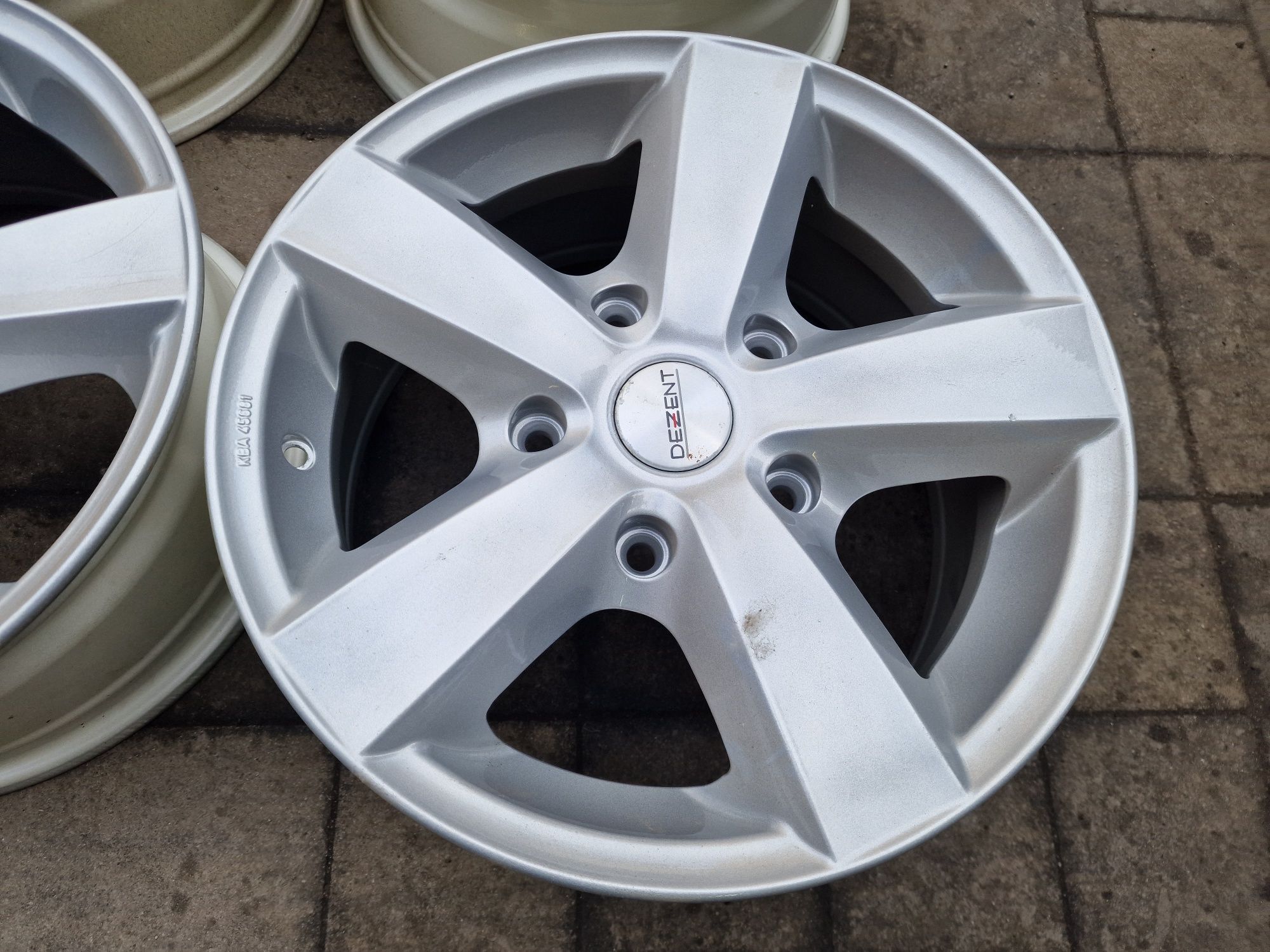 Диски Dezent 5*139,7 R16 Kia