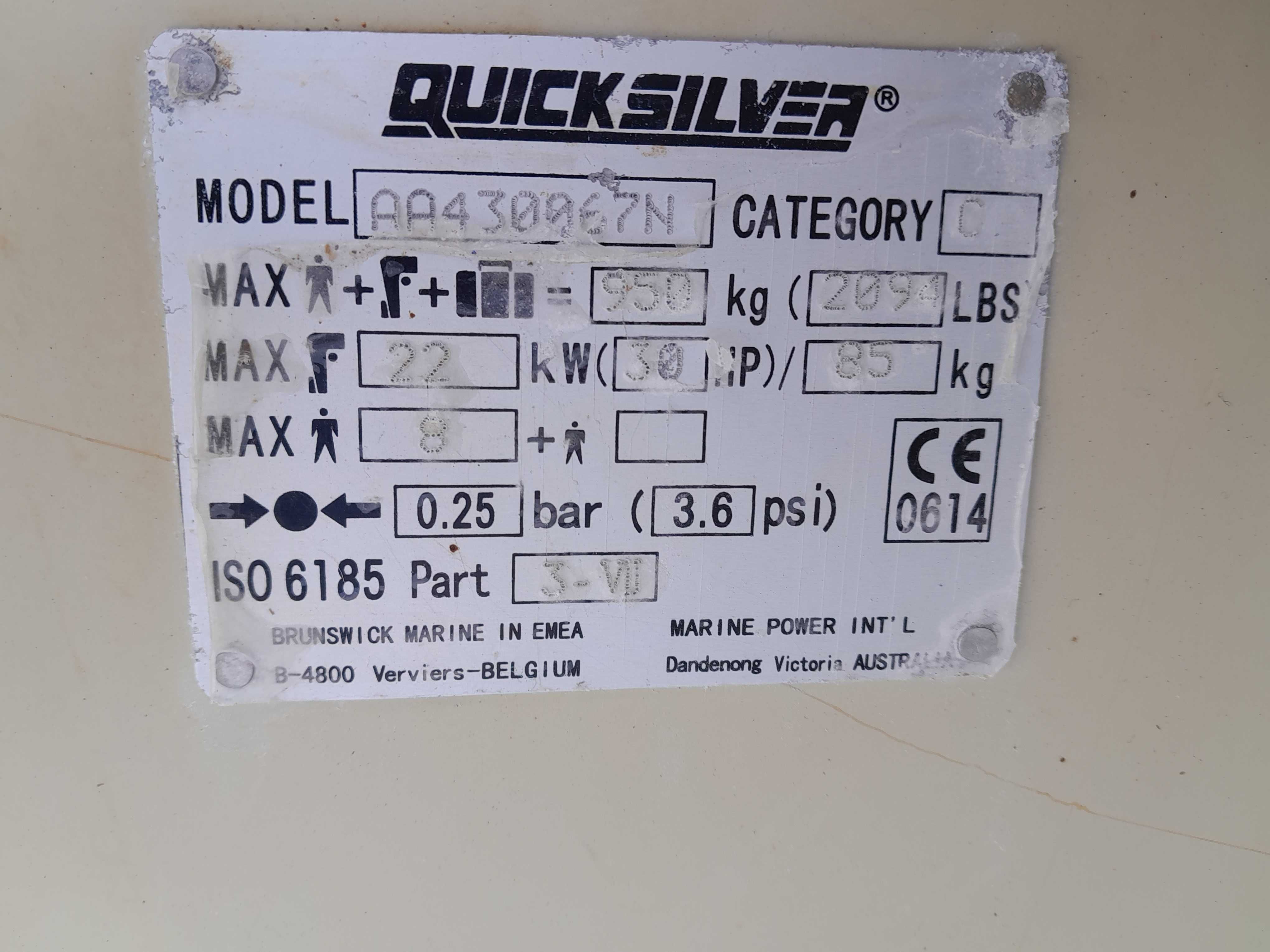 Ponton Mercury Quicksilver 430 8 osobowy