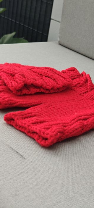 Zestaw czapeczka i spodenki na drutach robione 62/68