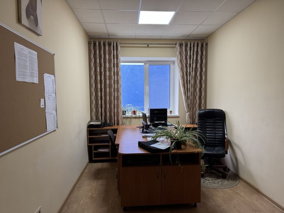 Здам офіс з ремонтом і меблями