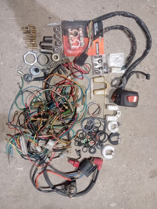 Продам альфу та різні запчастини