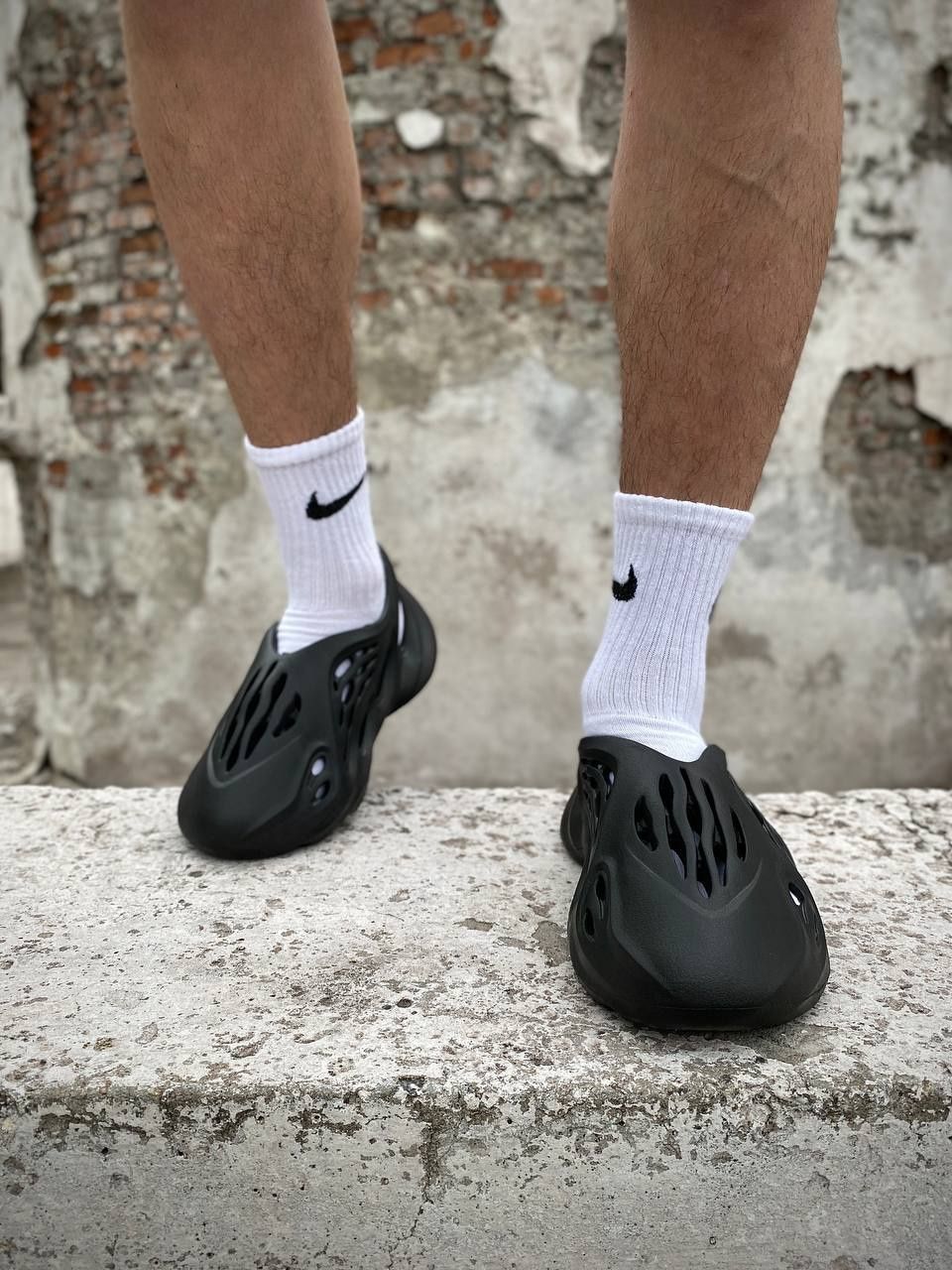 Чоловічі кросівки літні Yeezy Foam Runner black (no logo) піна