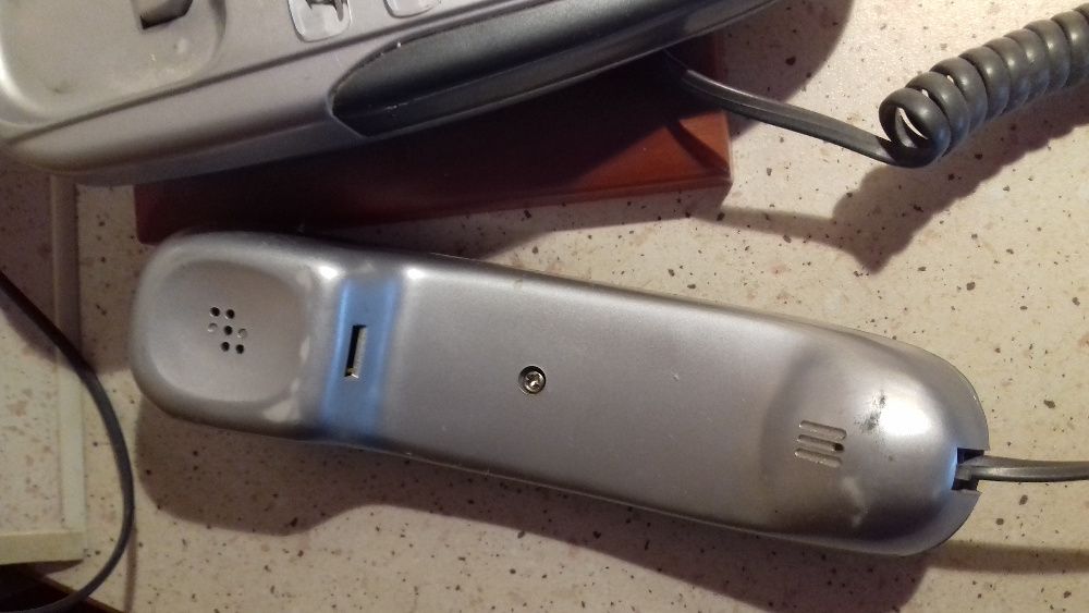 Telefon stacjonarny maxcom z funkcjami