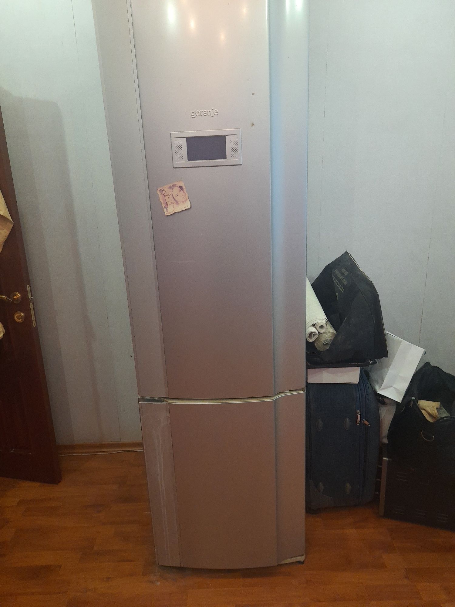 продам холодильник gorenje