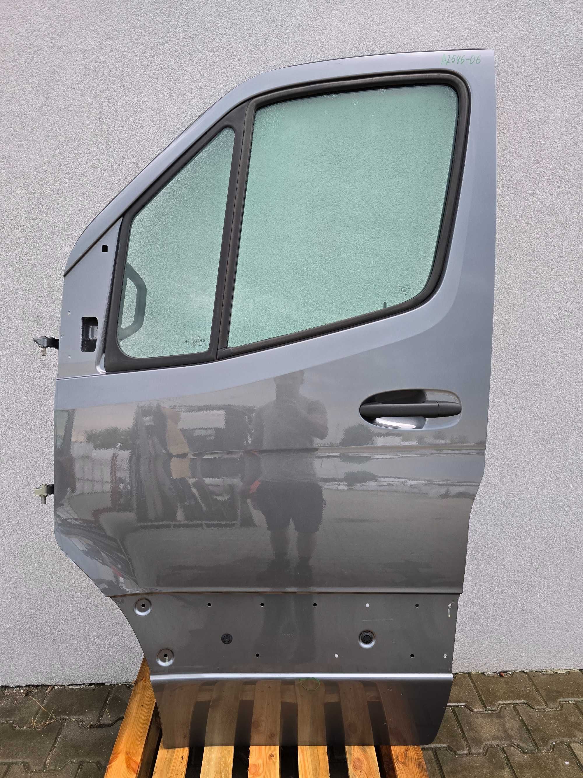 Drzwi Lewe Przednie Mercedes W907 W910 A2546-06