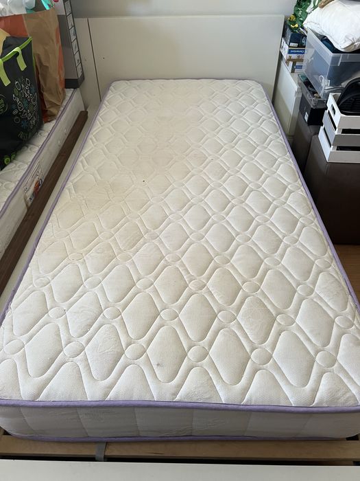 Cama solteiro Malm