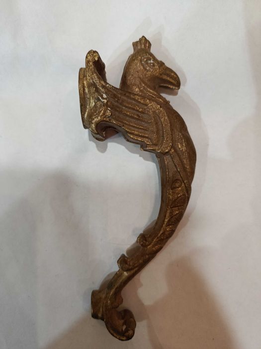 Дверна Бронзова ручка у виді Грифона