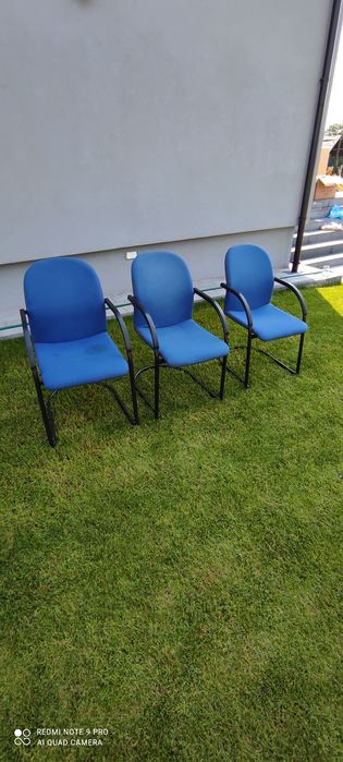 Krzesło biurowe niebieskie