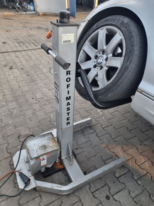 Podnośnik samochodowy mobilny PROFIMASTER 3000