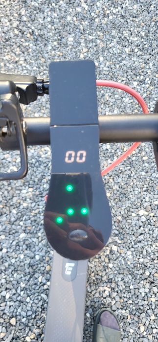 Електросамокат e-wheels
