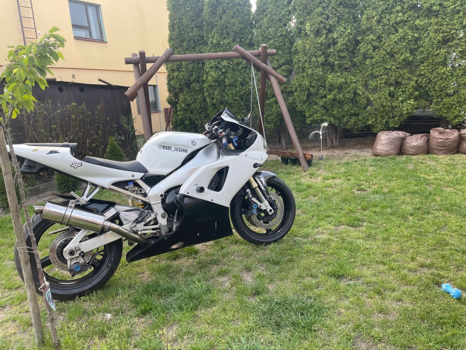 Yamaha R1 RN04 ( silnik od RN09 nowszy model )