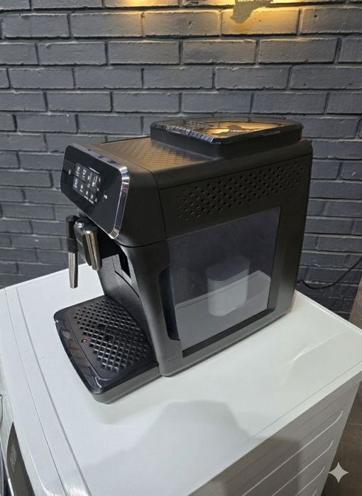 Кавомашина Phillips 2200 series EP2220/10. Ідеальний Капучино!