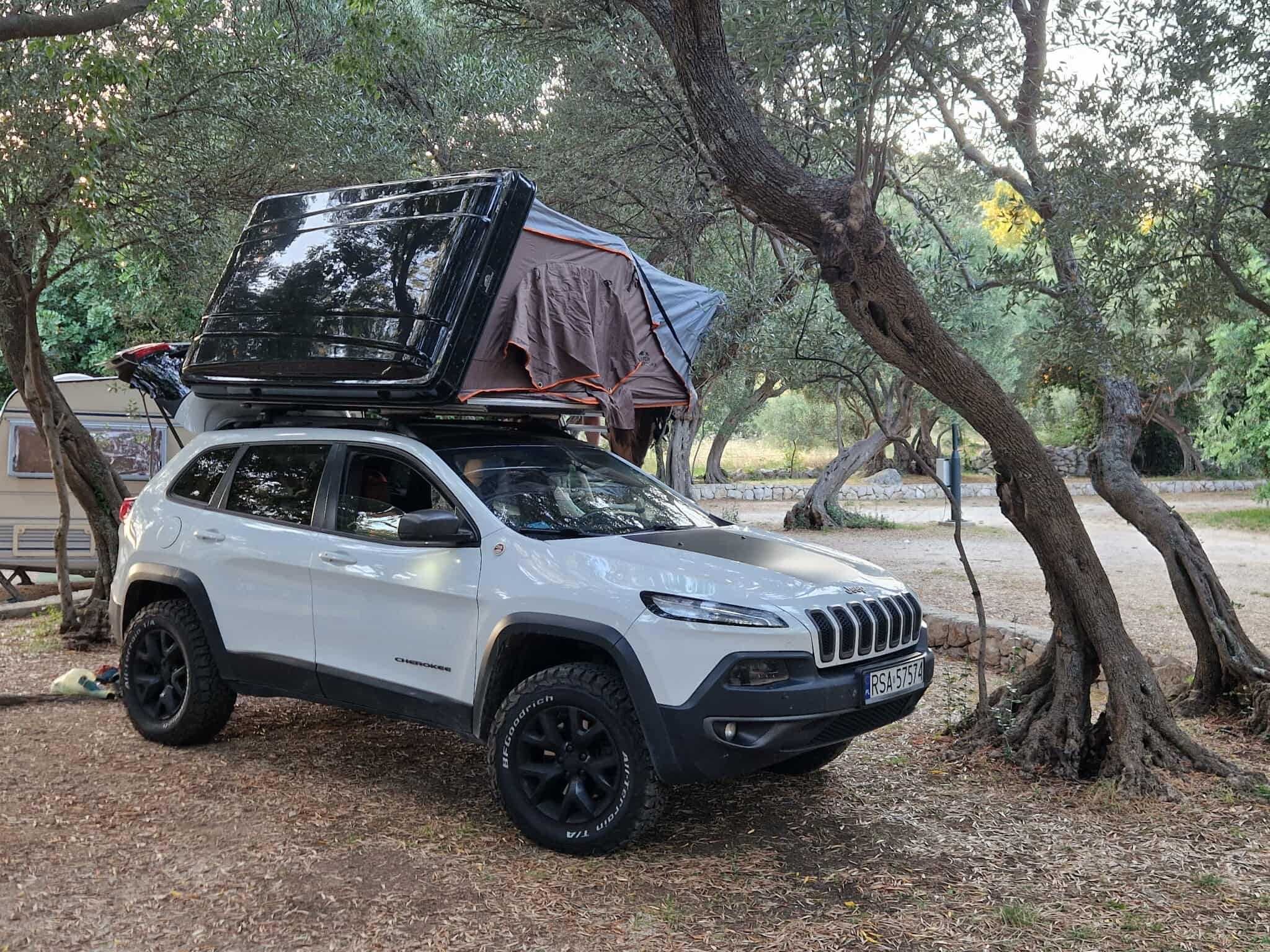 Sprzedam Jeep Cherokee 3.2 Trailhawk polski salon