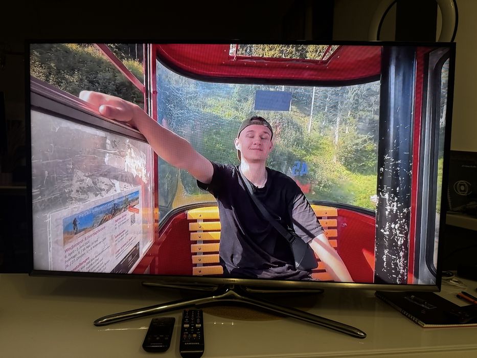 Wifi youtube Netflix Samsung ue43j5500 супер тв показуэ якісно