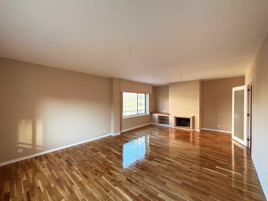 Apartamento T2 remodelado – Primeira linha de praia