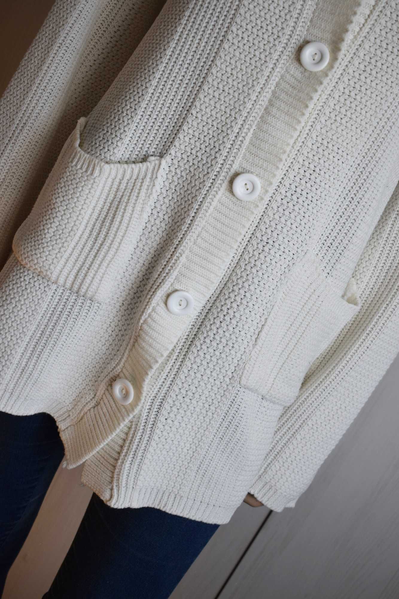 Sweter 50 5XL 6XL zapinany kardigan biały rozpinany dzianinowy gruby