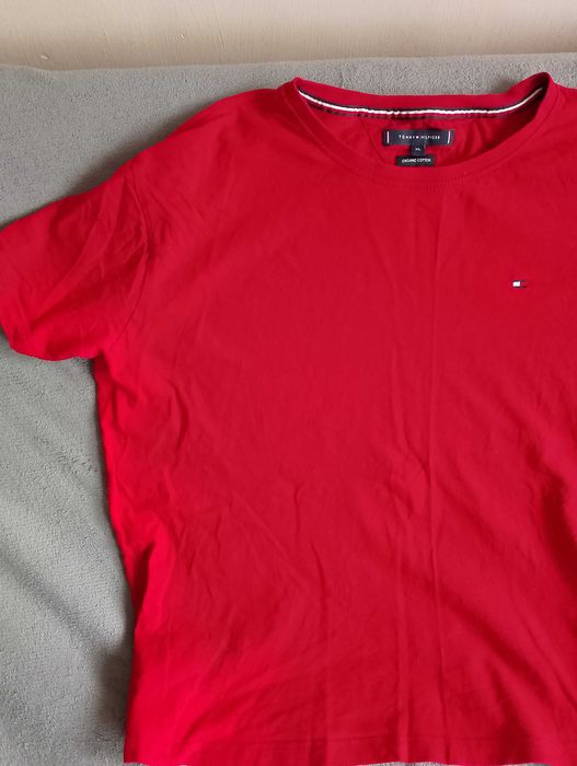 TOMMY HILFIGER. Koszulka damska.