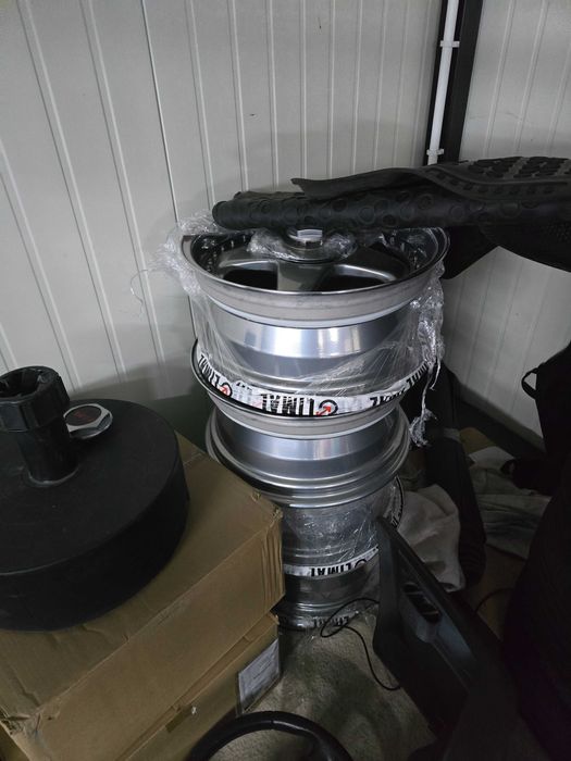rial f1  8 x 17 et 32 5x100  po kompletnej renowacji