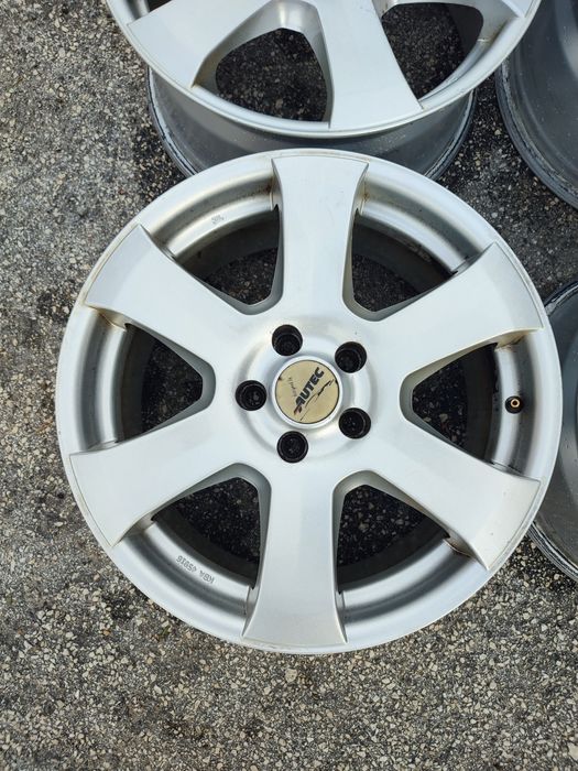 Komplet felg  5*108 17cali et45 8J osadzenie 70
