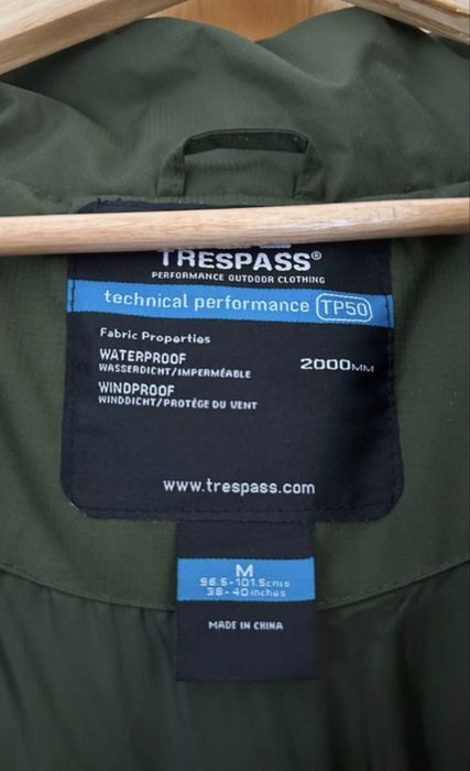 Casaco verde Trespass clip