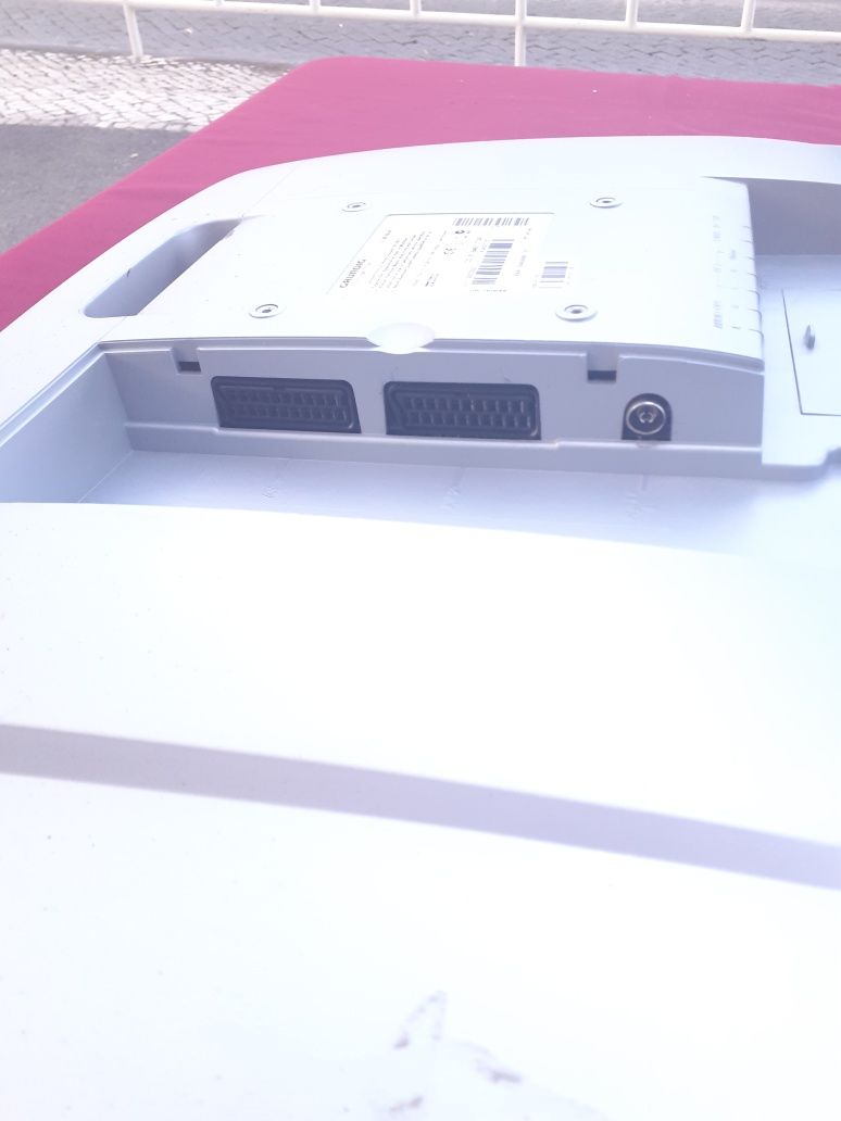 Grunding monitor e TV