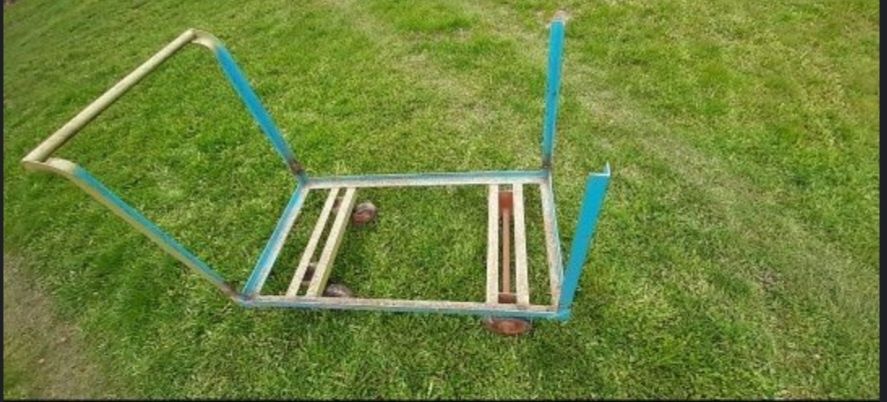 Transportowy wózek warsztatowy