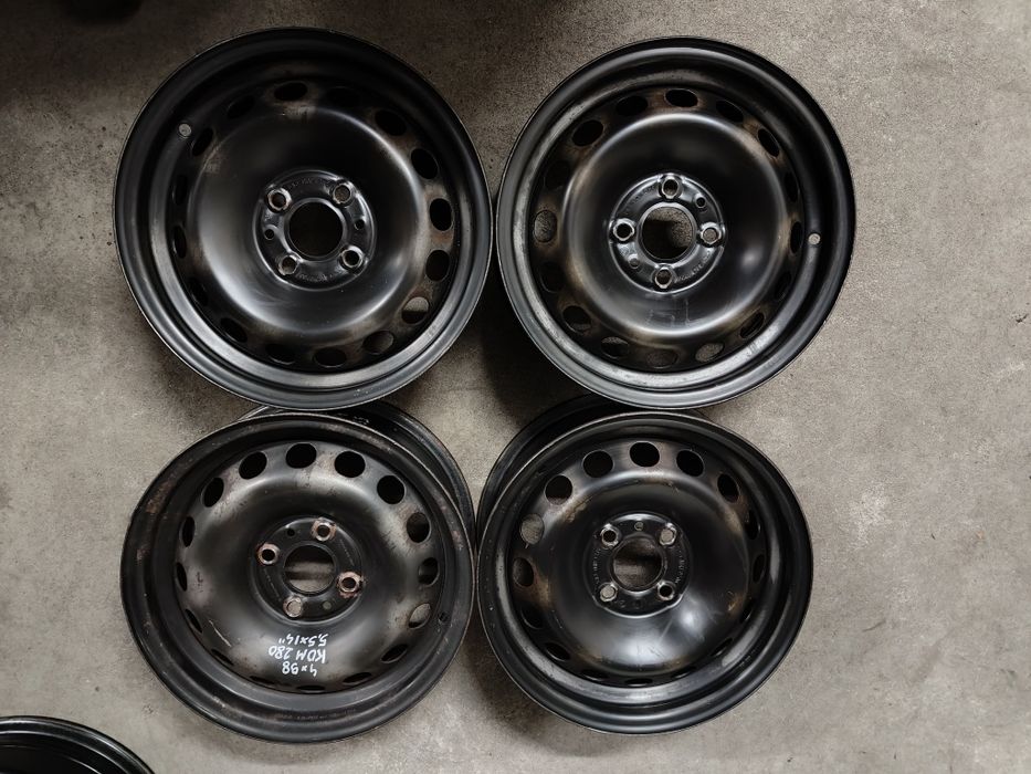 Felgi stalowe Fiat 500 Panda Ford KA 5.5Jx14 ET35 4x98 Komplet FS110