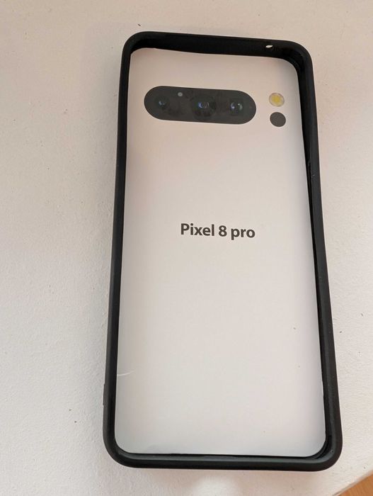 Nowe, czarne etui do telefonu PIXEL 8 PRO