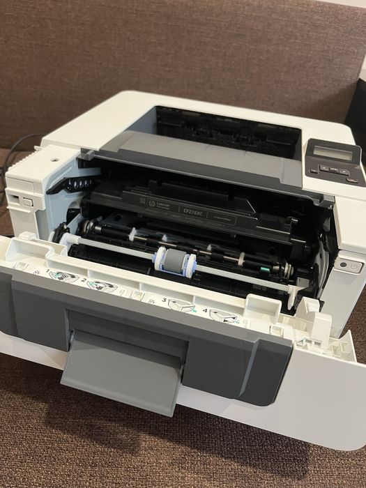 Принтер HP LaserJet Pro M402dne