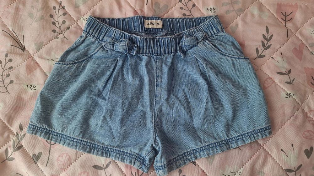 Krótkie spodenki dla dziewczynki F&F jasny jeans 4-5lat