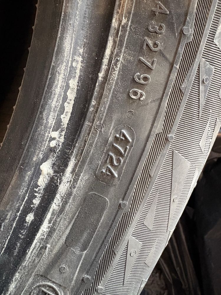 Opony zimowe Nokian 235/55 R19
