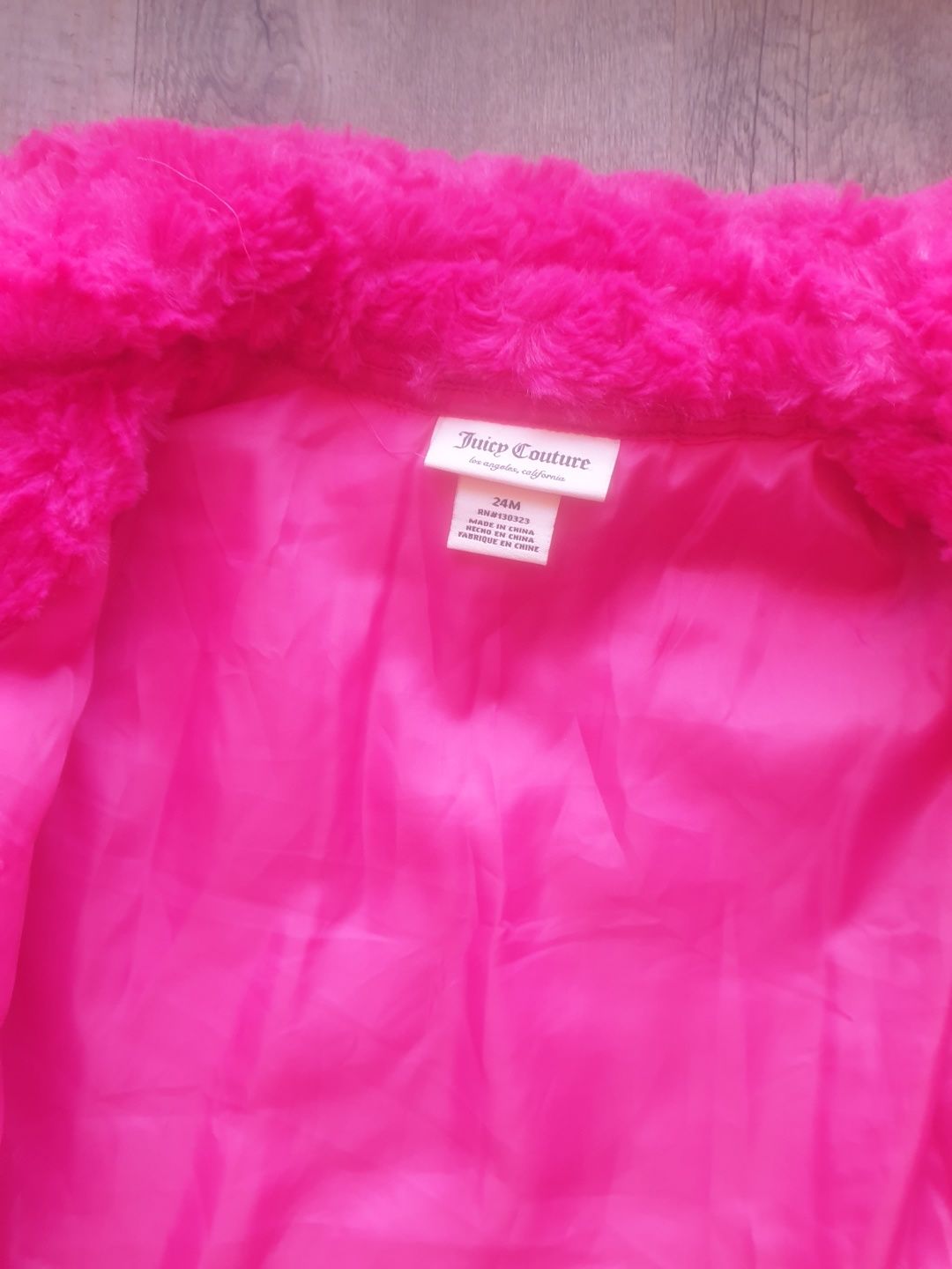 Śliczne futerko różowe jak nowe rozm 86 92 Juicy Couture