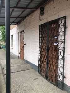 Окремий вхід! Приміщення 160 м² на вул. Бориспільська, 3