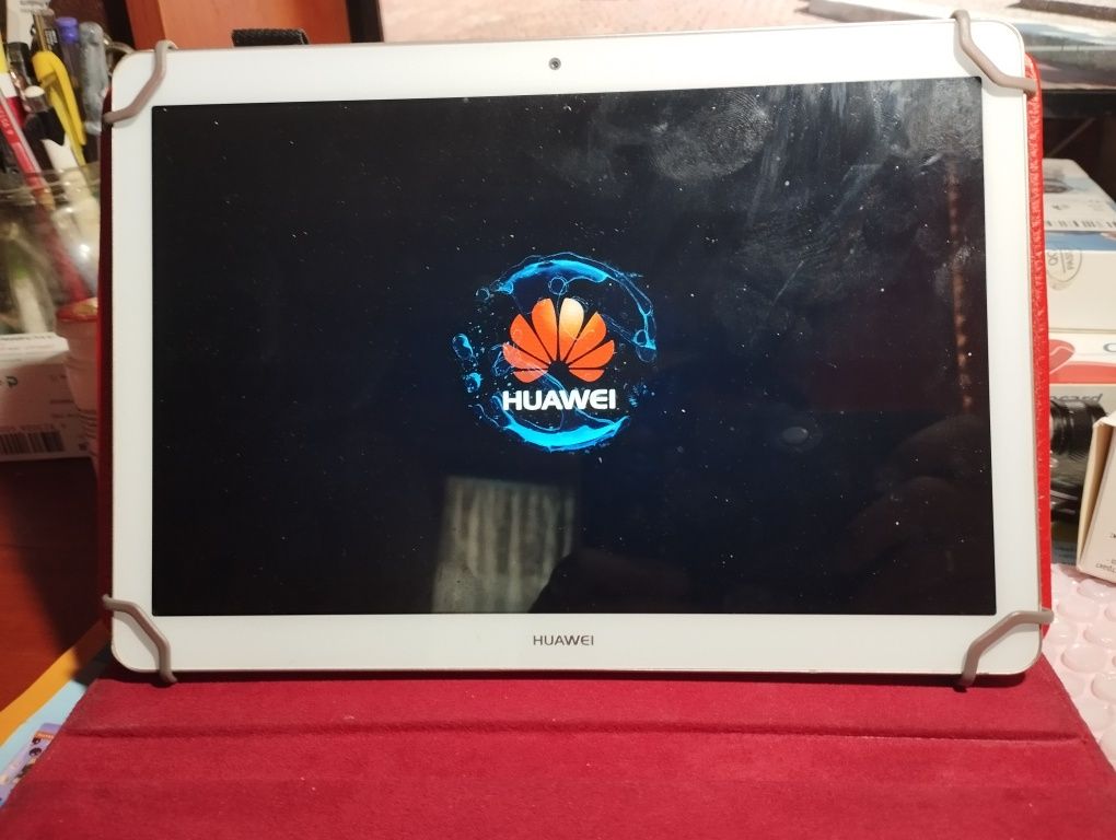 Планшет -телефон Huawel 10.1 андроид 8
