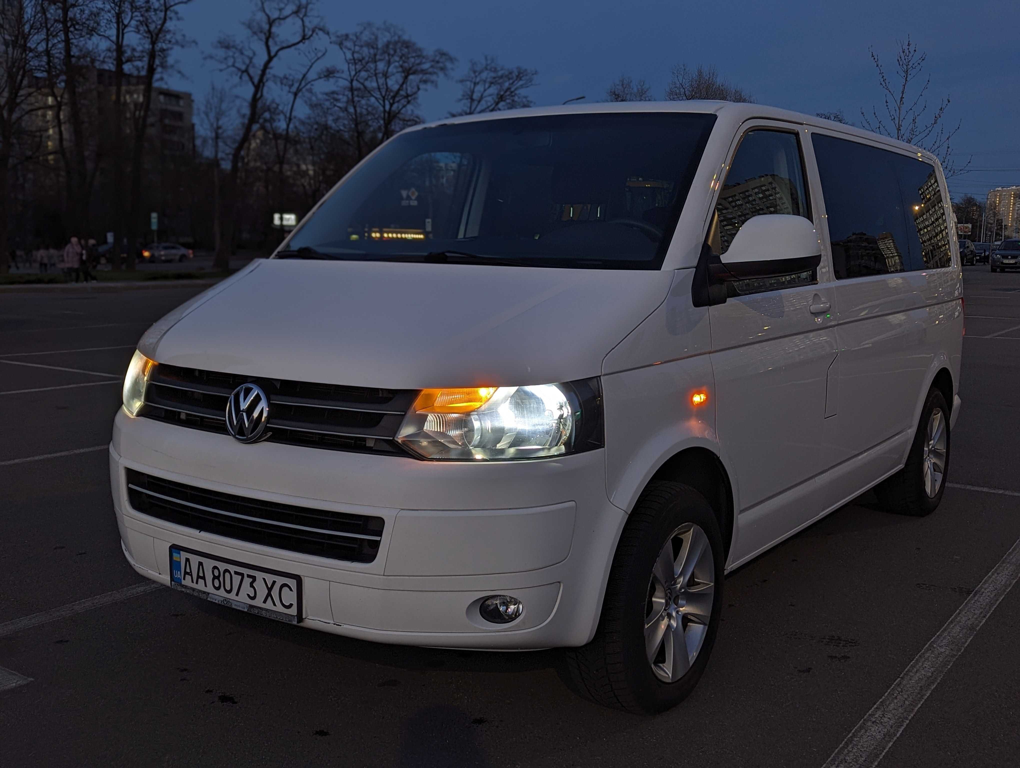 VW Caravelle (Transporter T5 restyle)