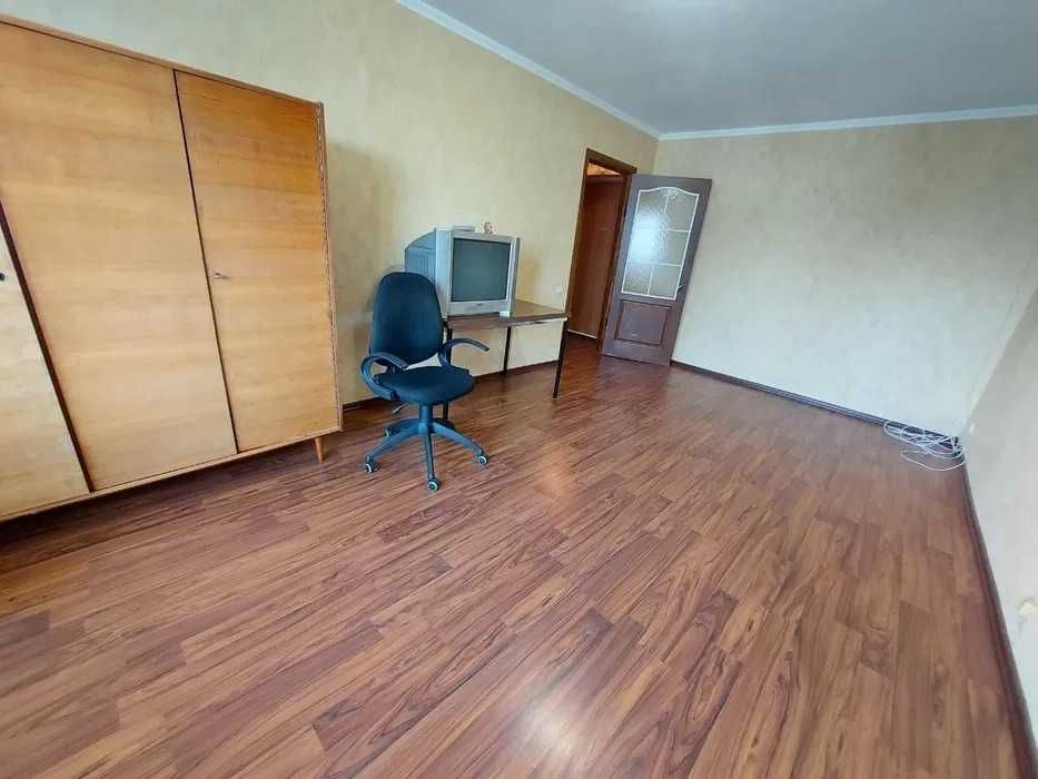 Продам 1к квартиру вул. Будівельників, р-н Титова