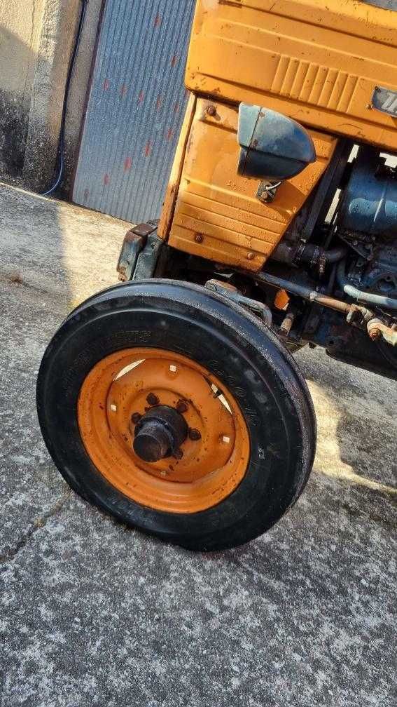 Trator Universal 600