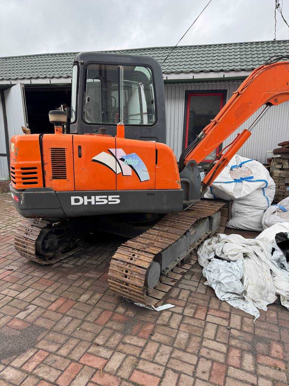 Екскаватор Doosan 55 V