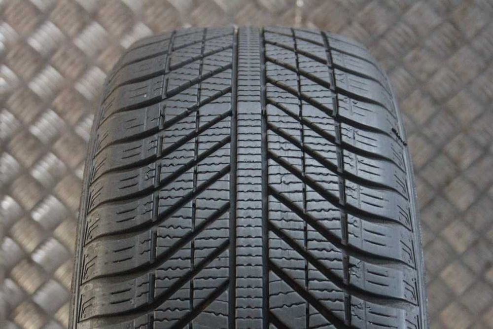 205/50/17 Goodyear Vector 4Seasons 205/50 R17