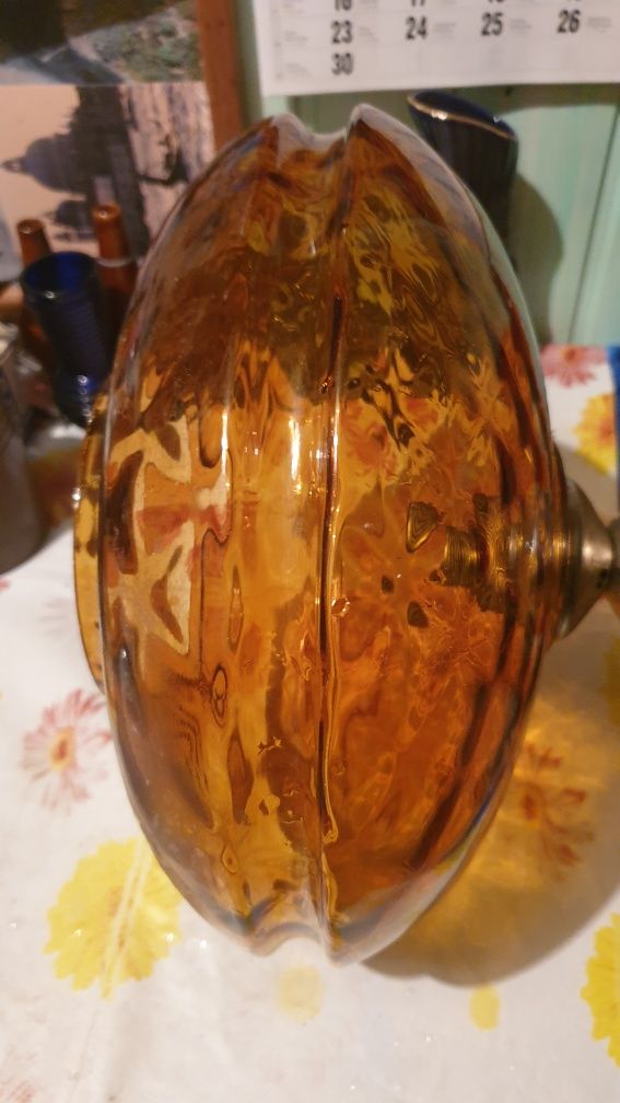 Lampa sufitowa, klosz miodowy, Lumet Poznań  PRL