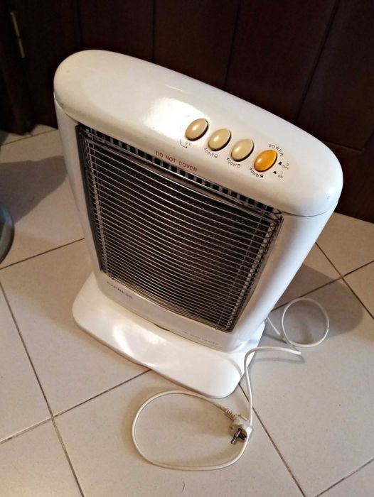 Aquecedor elétrico de Halogéneo 1200W = 12 euros