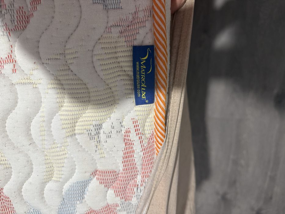 Меблі спальні. Білого кольору