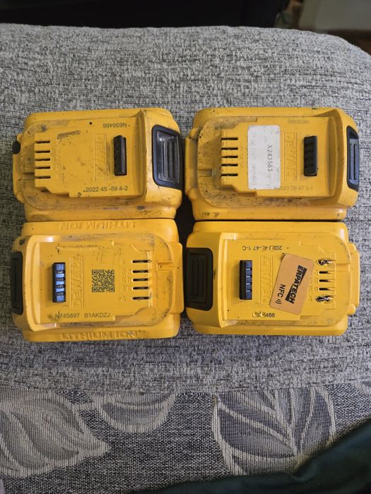 Dewalt 18v 5.0 xr 22рік роботчі ціна за 1шт