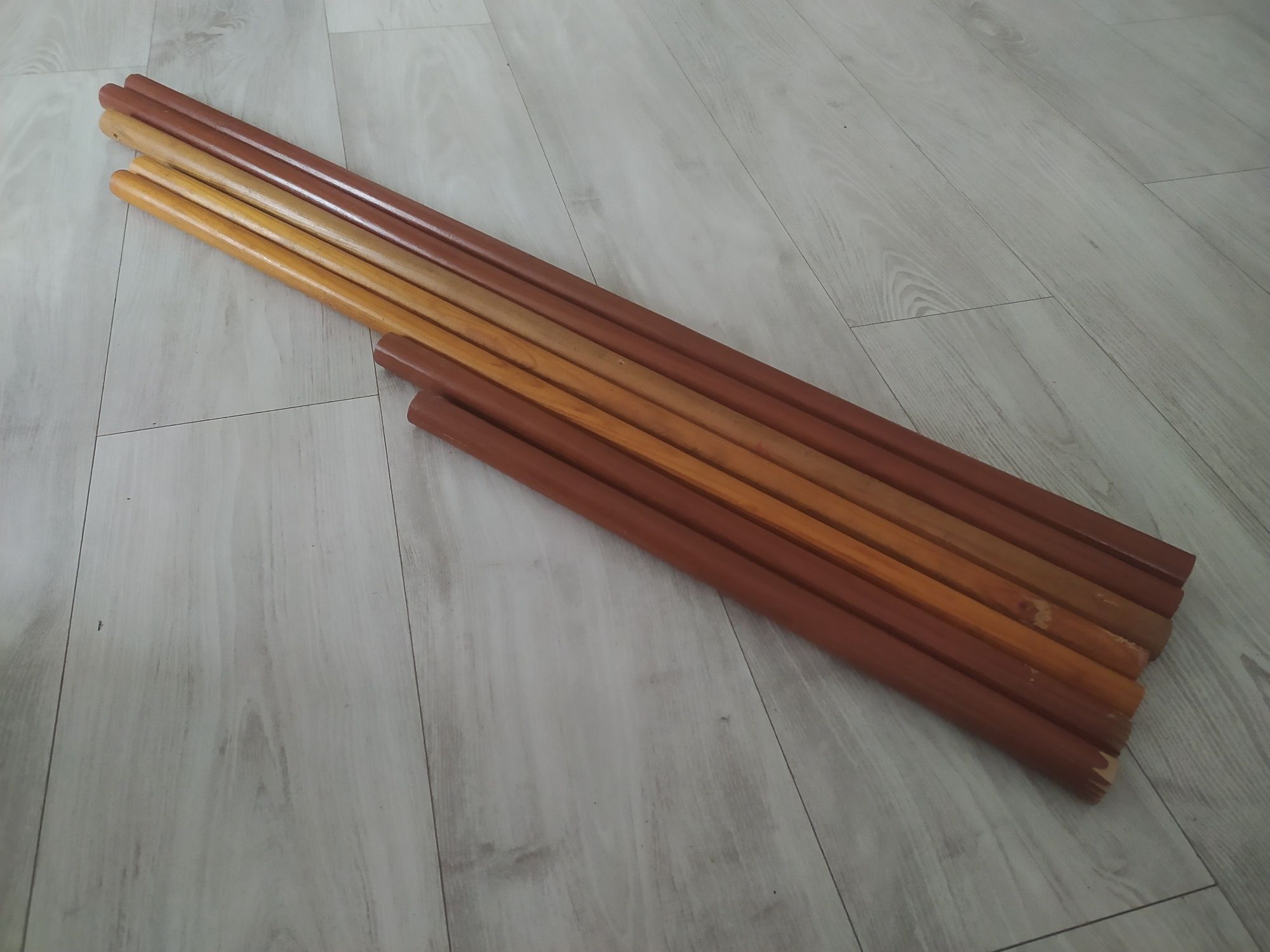 Drążki drewniane fi 2.5 cm- 7 szt- zestaw