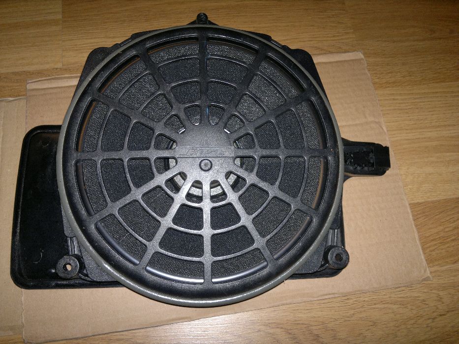 Subwoofer BOSE Audi A4 S4 RS4 B6 B7 Exeo wiązka sedan